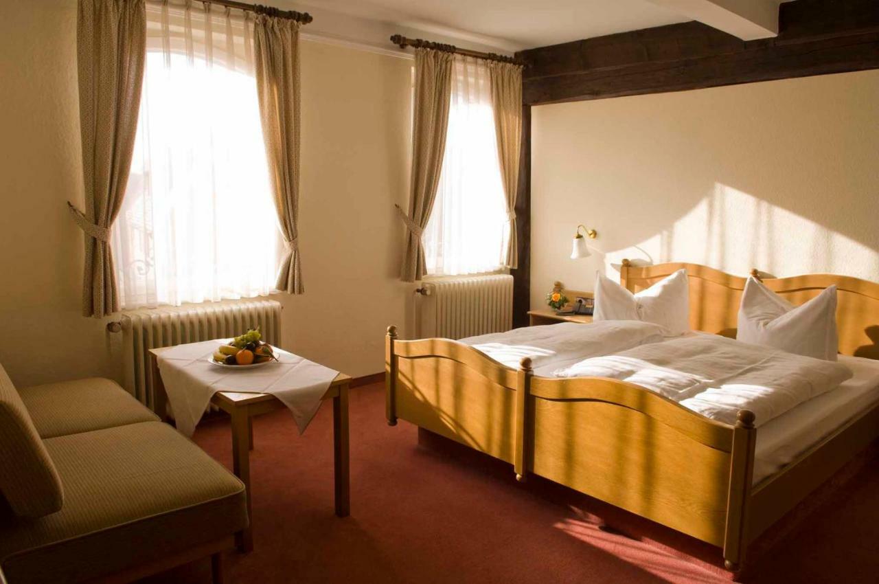 Goldener Hirsch Hotel Burgthann Exterior photo